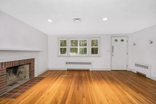 Reading, MA 01867,544 Pearl St