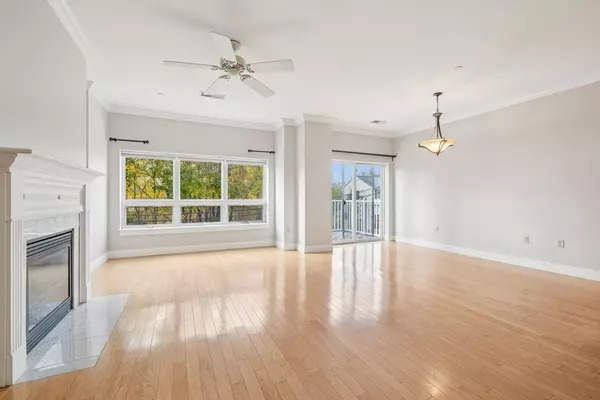 Lowell, MA 01854,527 Pawtucket #207