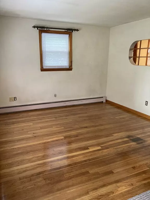 Lowell, MA 01854,61 Seventh Ave