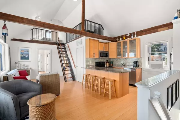 Rockport, MA 01966,63R Main St #2