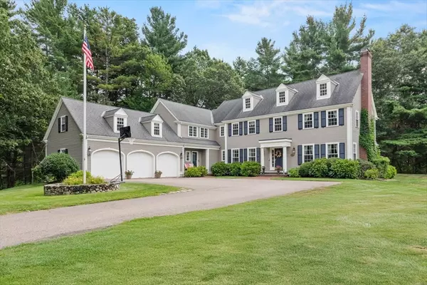 1080 North St, Walpole, MA 02081
