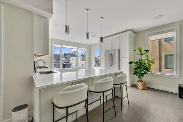 Boston, MA 02127,405 West First Street #303