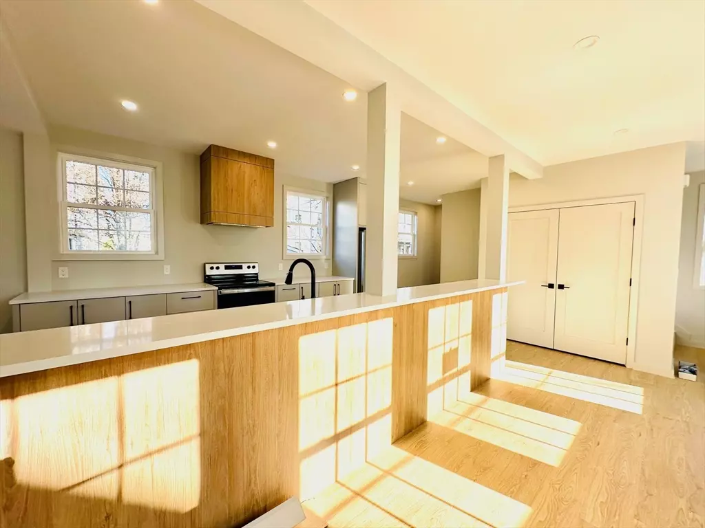 Waltham, MA 02453,246 Ash Street