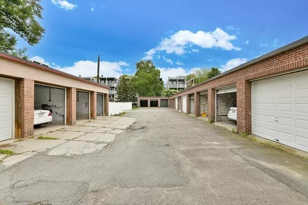 Boston, MA 02127,404R K St (Spot 4)