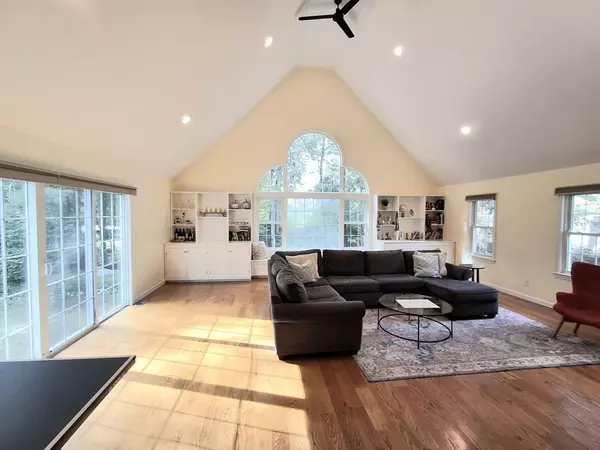 Lincoln, MA 01773,6 Rockwood Lane