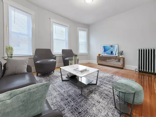 Boston, MA 02128,225 East Eagle Street #3