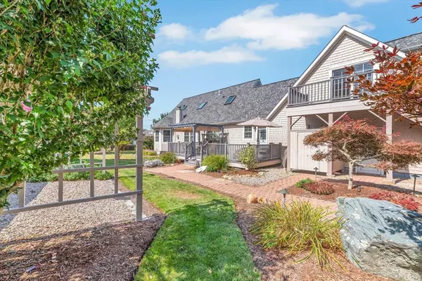 Dennis, MA 02638,69 Horsefoot Path