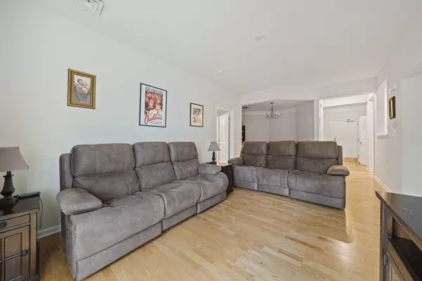 Weymouth, MA 02190,130 Trotter Rd #1309