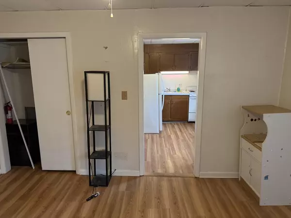Holden, MA 01520,8 Boyden Road #2C