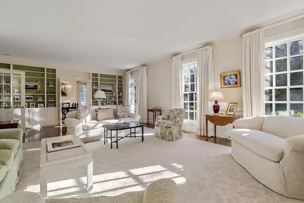 Brookline, MA 02445,71 Sears Rd