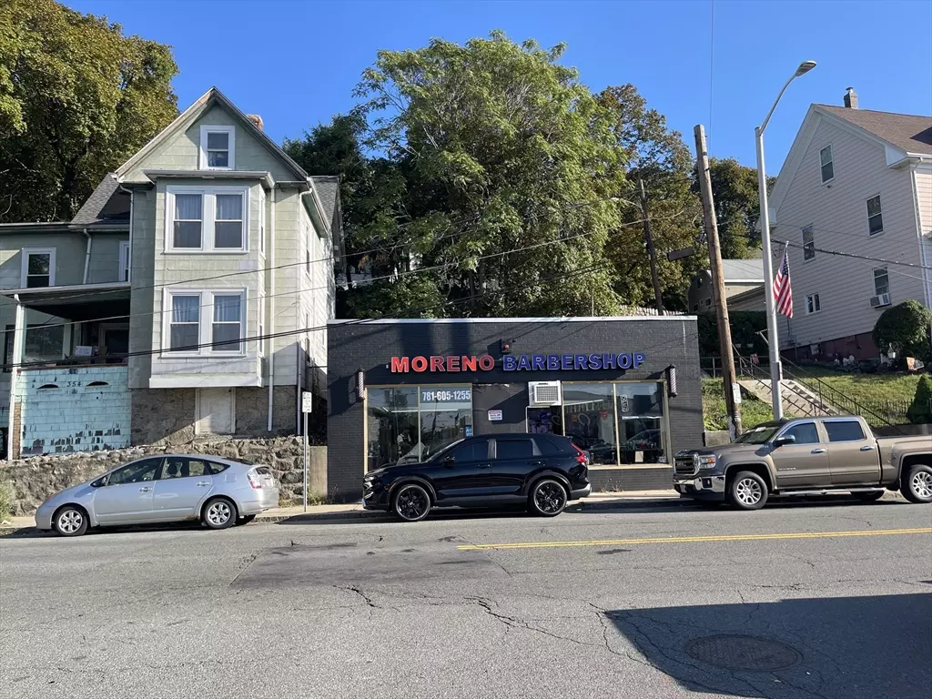 Malden, MA 02148,358-360 Salem St