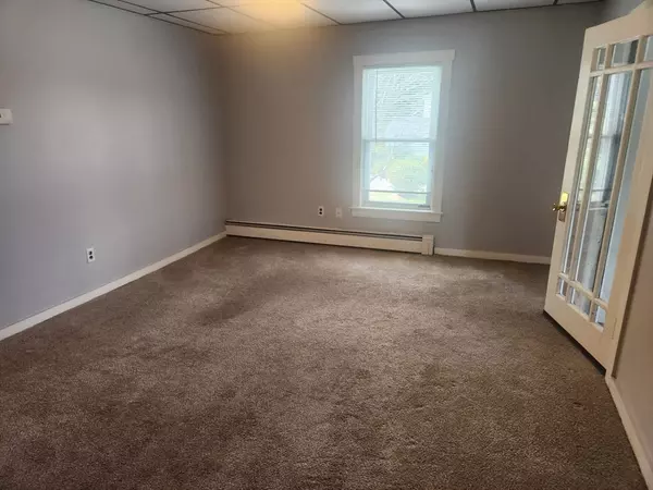 Winchendon, MA 01475,409 Spring Street #5