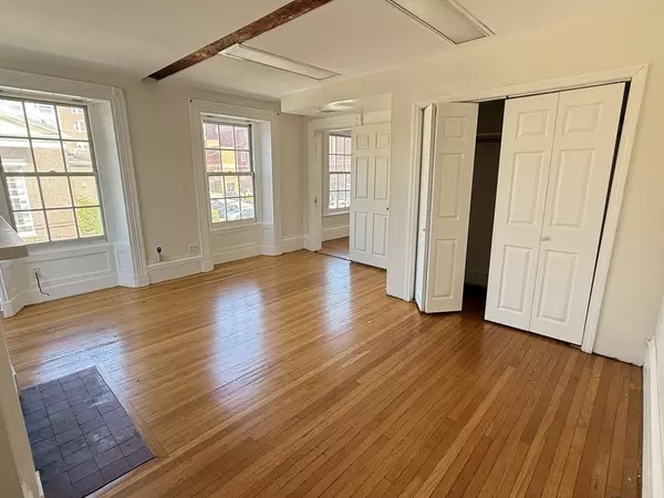 Medford, MA 02155,23 Forest St., #Front