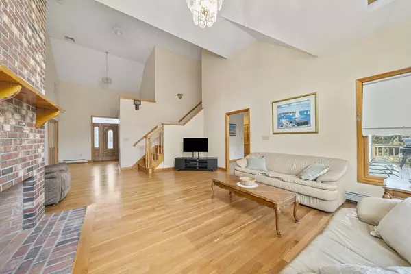 Barnstable, MA 02635,95 Brittany Drive
