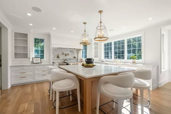 Wellesley, MA 02482,32 S. Woodside Ave