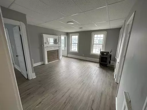 Worcester, MA 01605,17 Duxbury Road #3