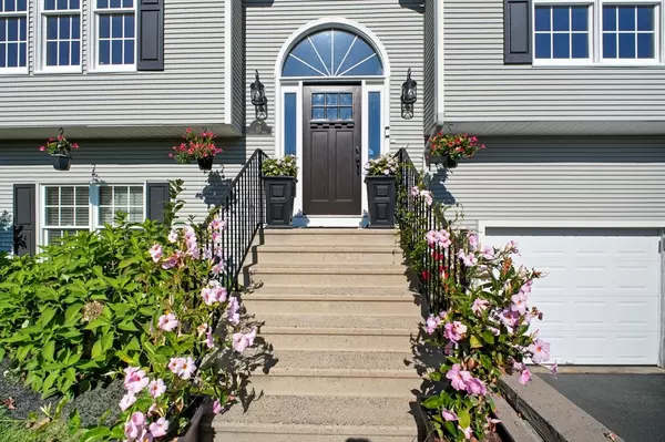 Southwick, MA 01077,82 Hillside Road
