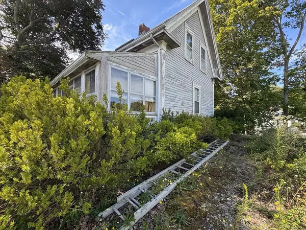 Weymouth, MA 02189,55 Cedar St