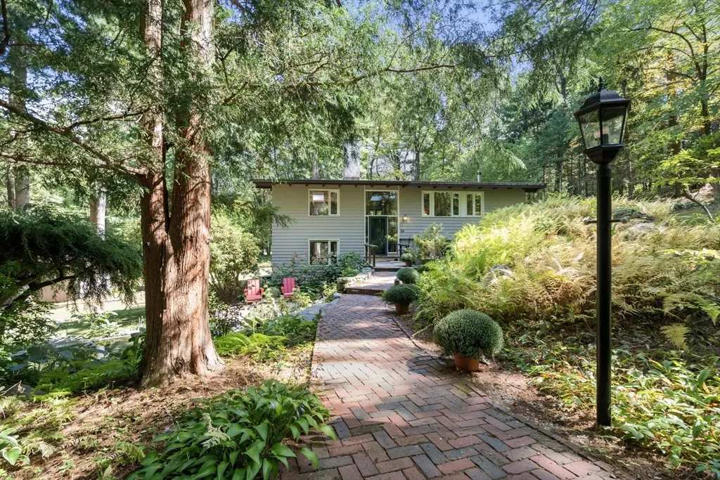 Sherborn, MA 01770,54 Prospect Street