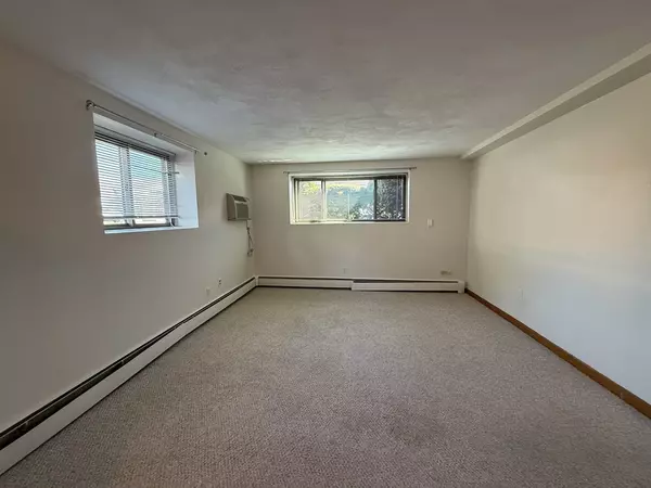 Medford, MA 02155,192 Salem St #2