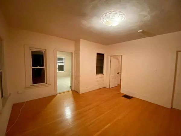 Malden, MA 02148,24 Park Avenue #2
