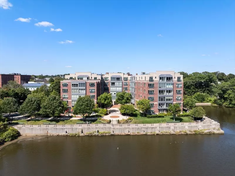 88 Wharf St #511, Milton, MA 02186