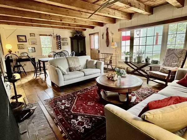 Rockport, MA 01966,6 Spring Ln