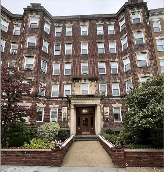 125 Park Drive #3, Boston, MA 02215