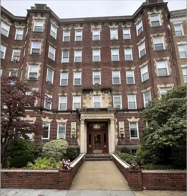 125 Park Drive #3, Boston, MA 02215