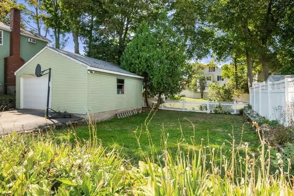 Stoneham, MA 02180,7 Everett Street