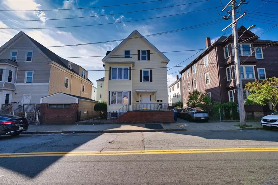 284 Sawyer St, New Bedford, MA 02746