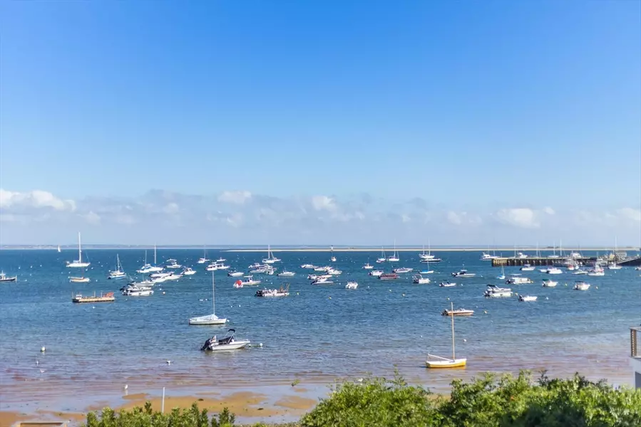 155 Commercial Street #Unit 4, Provincetown, MA 02657