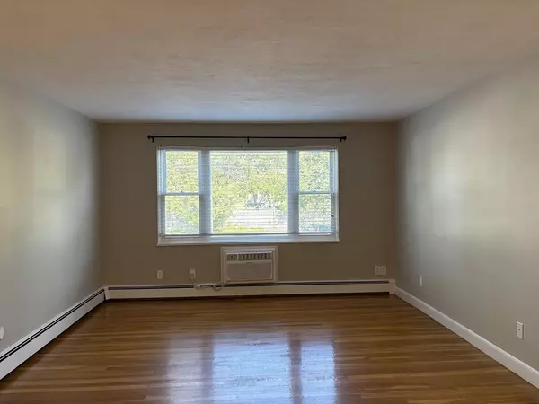 Waltham, MA 02453,32 Whitman #1-3