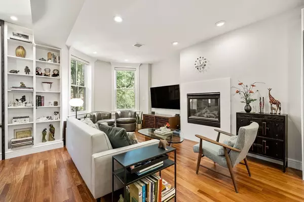 Boston, MA 02118,20 Dwight St #2