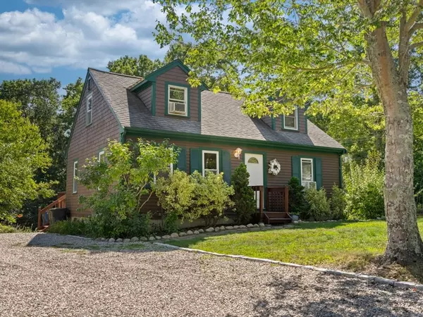 793 Blacksmith Shop Rd, Falmouth, MA 02536