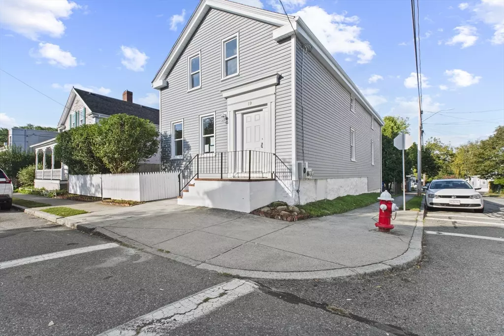 New Bedford, MA 02740,19 Shawmut Avenue