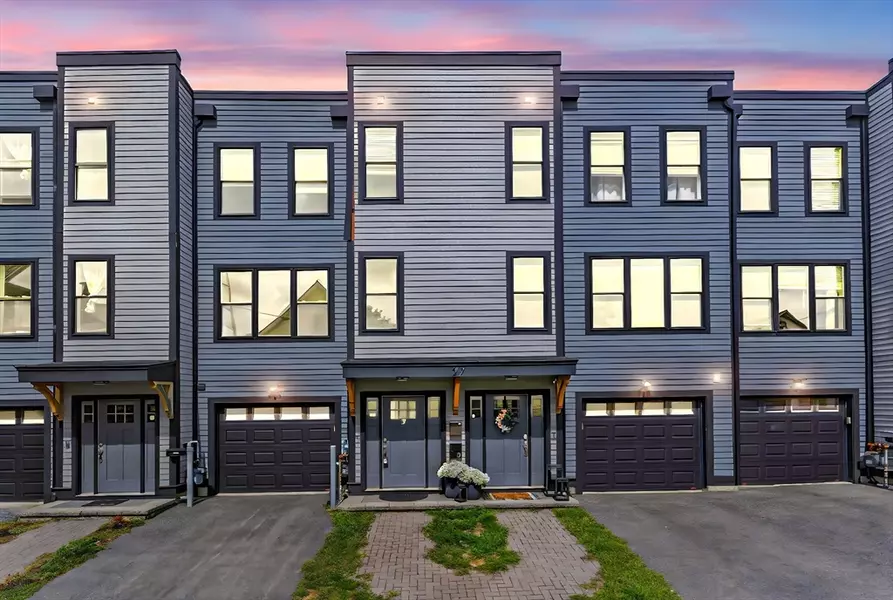 27 Carter St #2, Everett, MA 02149