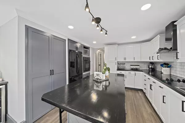 Quincy, MA 02169,77 Botolph St