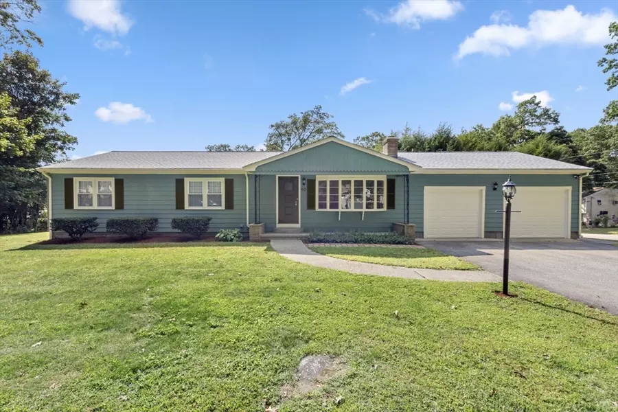 40 Central Ave, Attleboro, MA 02703