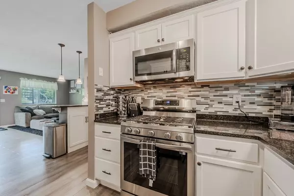 Dracut, MA 01826,100 Merrimack Ave #26