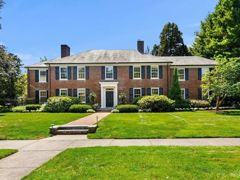 20 Foxcroft Road, Winchester, MA 01890