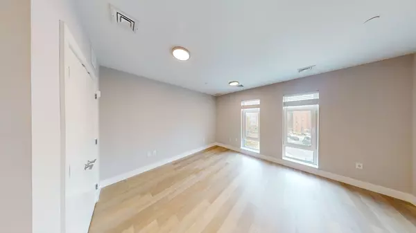 Boston, MA 02119,250 Centre St #315
