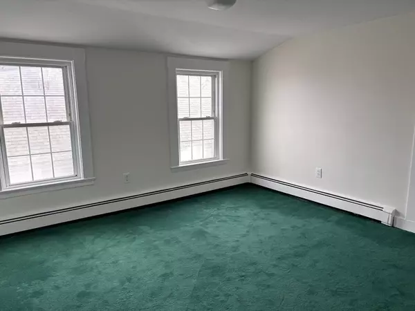 Norwood, MA 02062,131-133 Vernon Street #3
