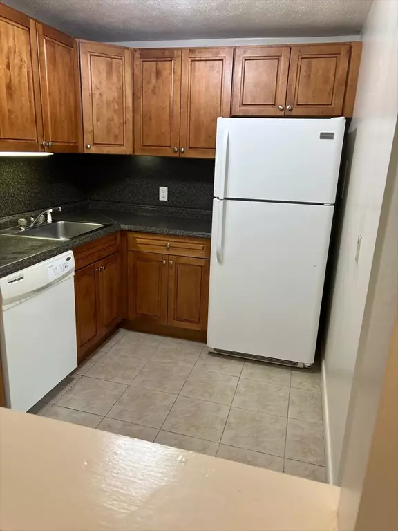 North Reading, MA 01864,258 Main Street #23