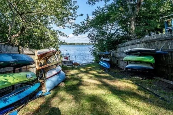 Barnstable, MA 02632,39 Lakewood Dr