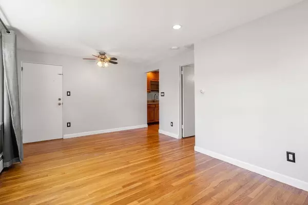 Waltham, MA 02453,188 River St #188