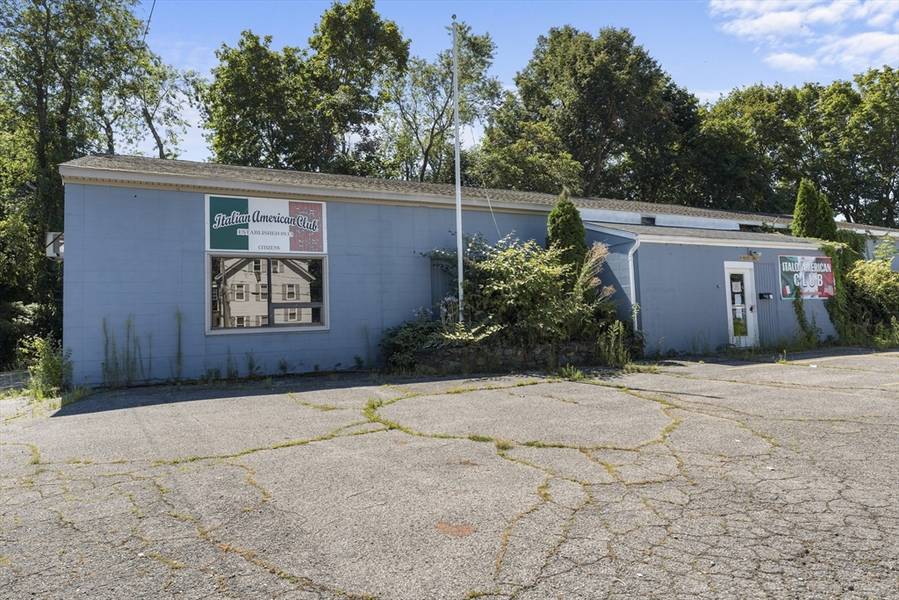 13 Kelly St, Warren, RI 02885