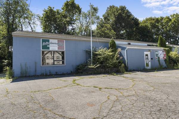 13 Kelly St, Warren, RI 02885