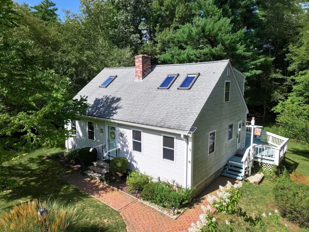 Freetown, MA 02702,15 Leonard Ave