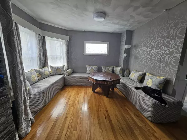 Lynn, MA 01902,30 Clifton Ave.